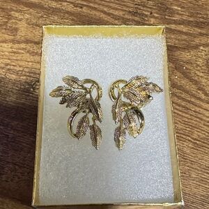 Coro Gold Leaf Earrings